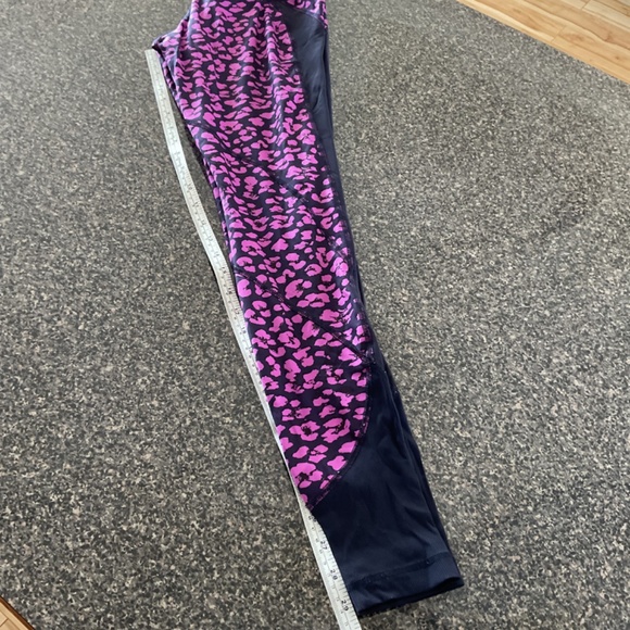 Lululemon Drop it Like It’s Hot Mini Cherry Cheetah Ultra Violet Naval Blue, Si - Picture 5 of 6